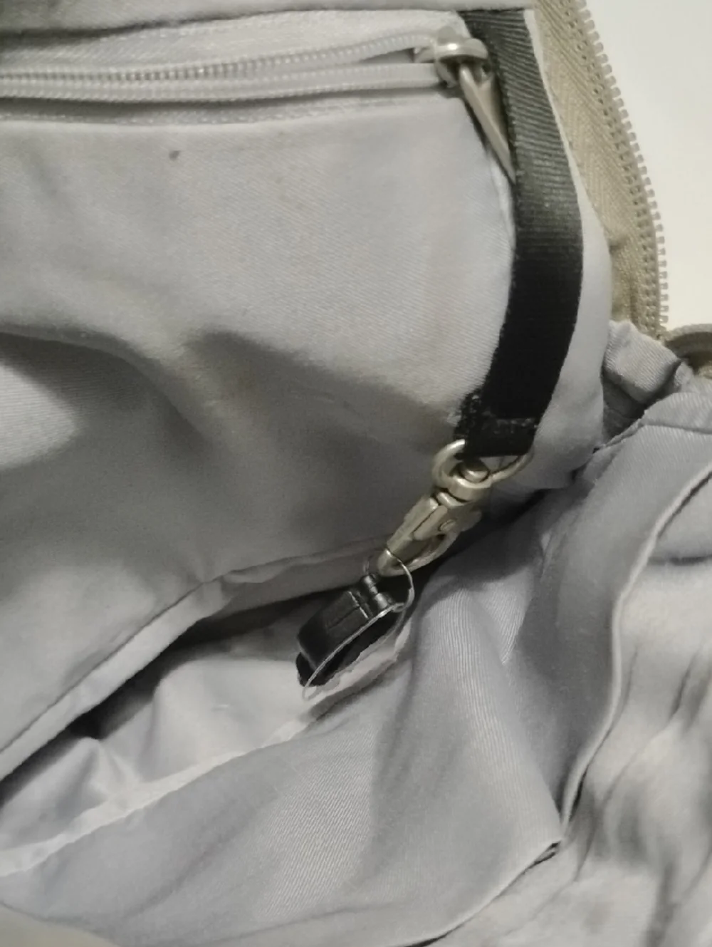 Travelon‎ Crossbody Sling Bag in Greenish Beige
